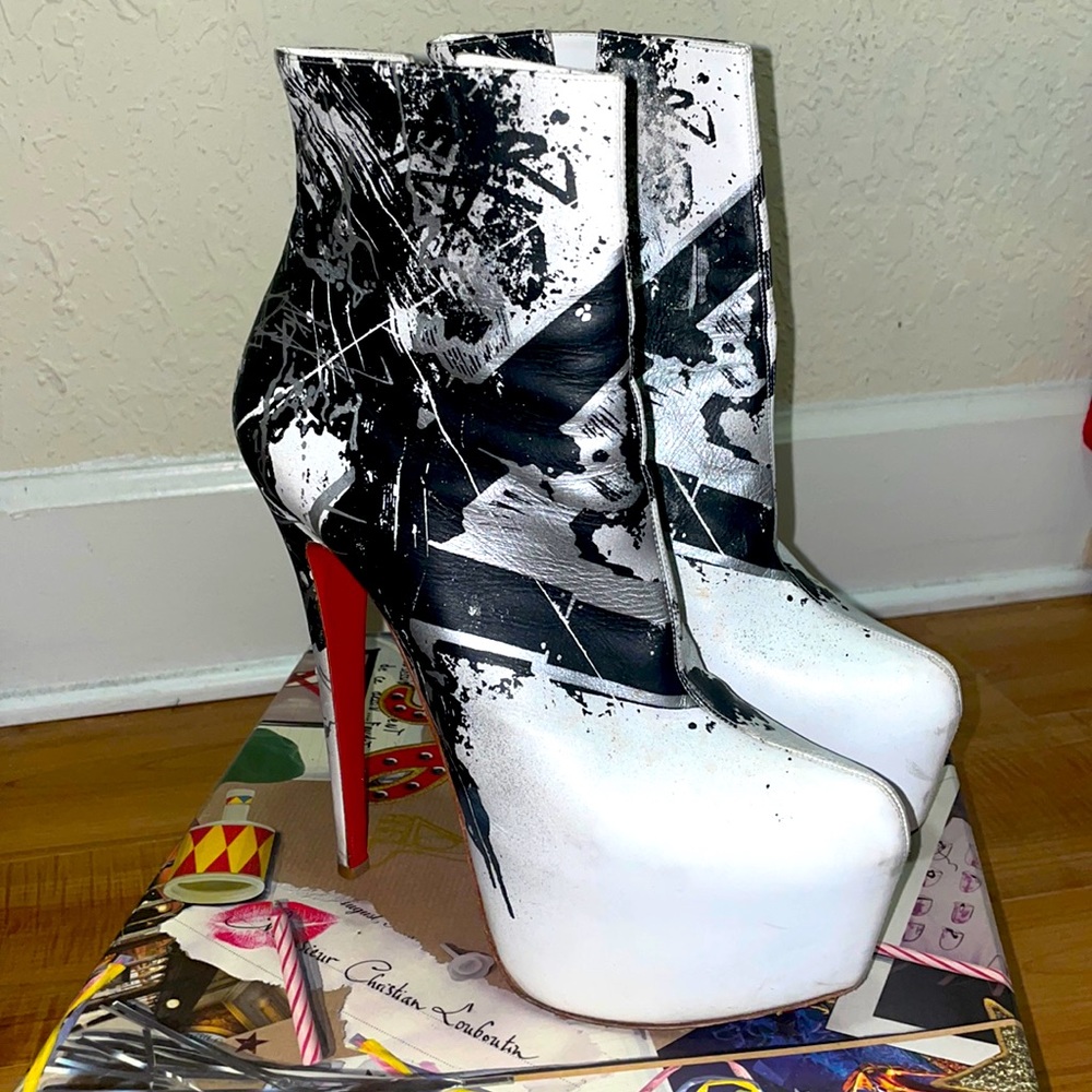 RARE EXCLUSIVE 20YR ANNIVERSARY CHRISTIAN LOUBOUTIN